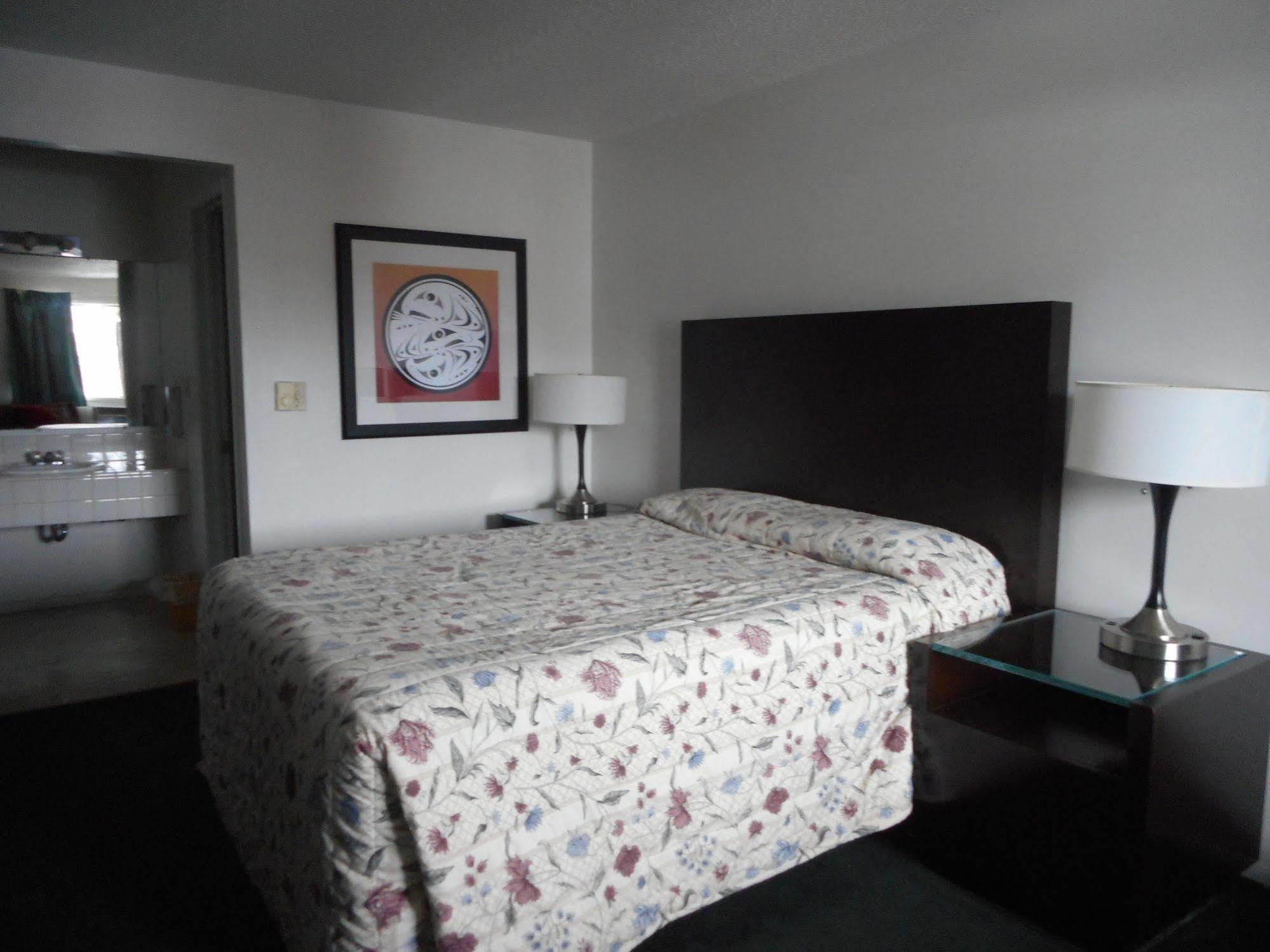 פולמן Cougar Land Motel מראה חיצוני תמונה